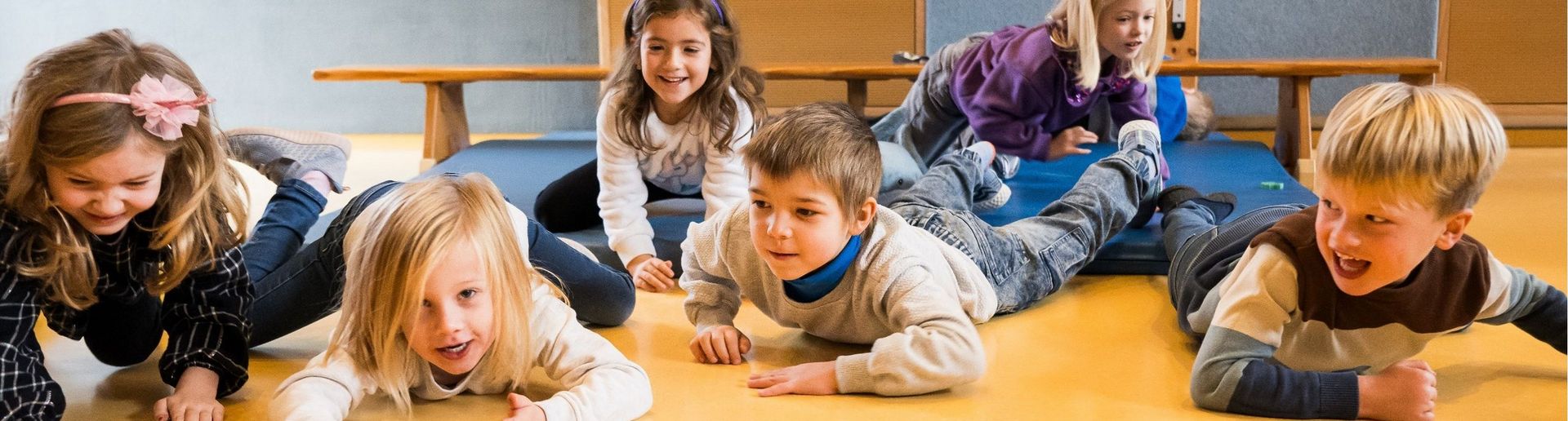 Kinder in einem Bewegungskindergarten